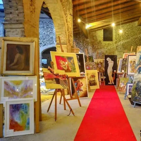 Court Of Artist Friuli *